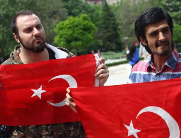 Десет на сто от турците не смятат "Ислямска държава" за терористична организация 