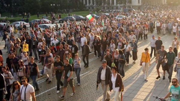 ЕК с доклад за полицейските проверки срещу протестиращите