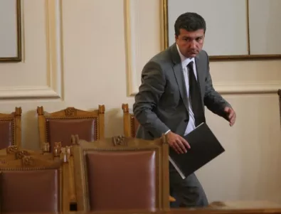 Скандал в парламента: Отказаха да изслушат Ананиев за спиране на спешен прием от детска болница