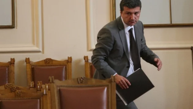 Скандал в парламента: Отказаха да изслушат Ананиев за спиране на спешен прием от детска болница