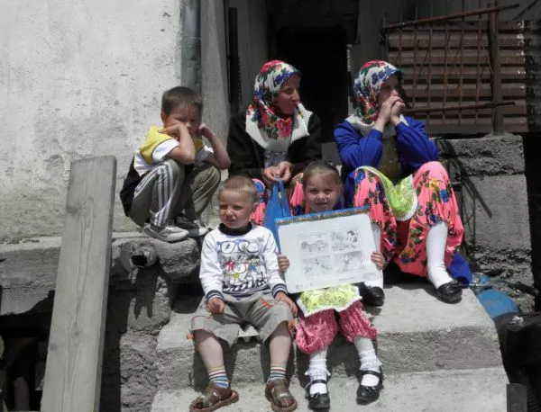Ще интегрират деца от малцинствата по европроект в Долни Чифлик