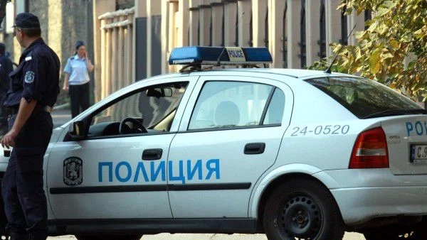 Двама непълнолетни са задържани за побоя в автобус 88