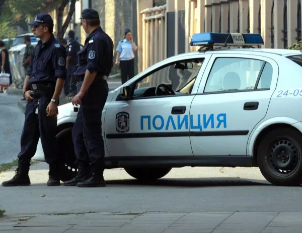 Евакуираха училище в София заради спрей