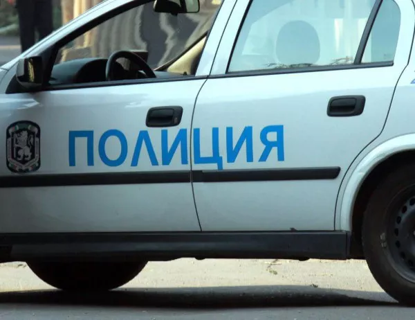 Полицаи от "Охранителна полиция" в Бургас нарушават куп правила на пътя (ВИДЕО)