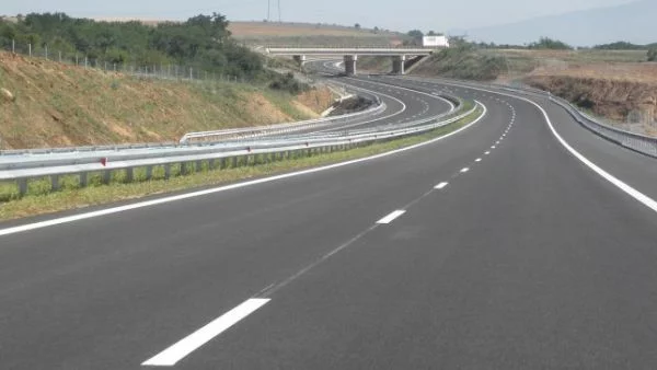 Движението по магистрала "Струма" до Дупница се пренасочва