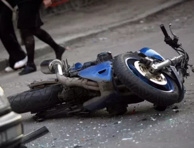 Моторист е в тежко състояние след катастрофа в Пловдив