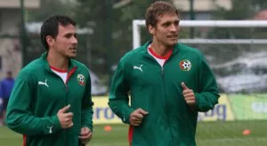 {{ otherArticle[0].article.title }}