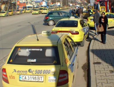 Такситата на протест с искане за минимална тарифа от 1 лв./км, това не бил транспорт за бедни