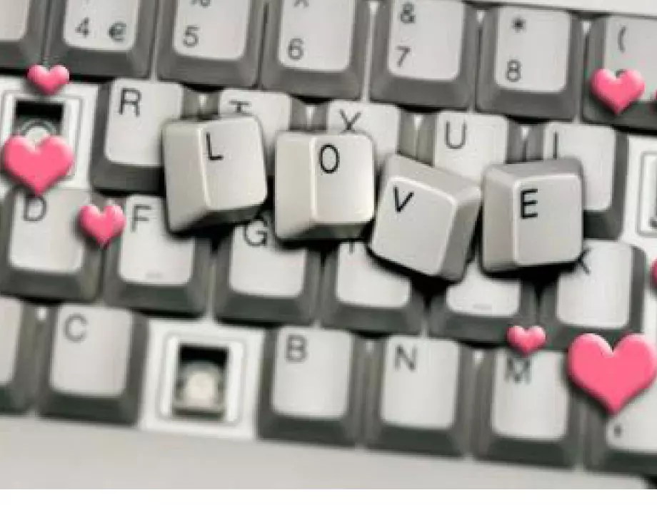 Ето кои ЗОДИИ ще намерят любовта в Интернет