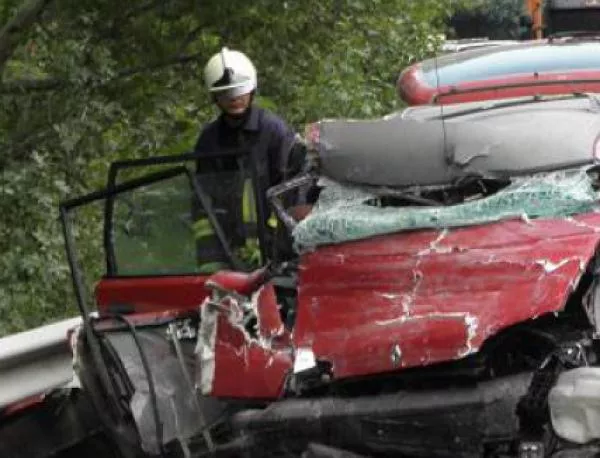 Двама души са загинали при катастрофата на пътя Бяла-Търново