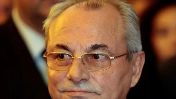 Бившият шеф на ДФЗ: Доган не се занимава с политика