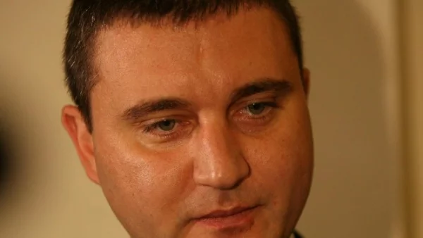 Горанов: Правителството ще поиска позицията на ЕБВР за Калин Митрев