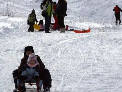 Издават карти за безплатен достъп на децата от община Смолян до ски писти в Пампорово