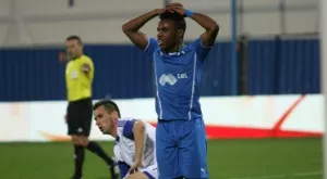 {{ otherArticle[0].article.title }}