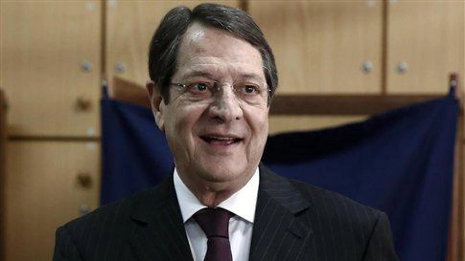 Разследват бивш кипърски президент за корупция