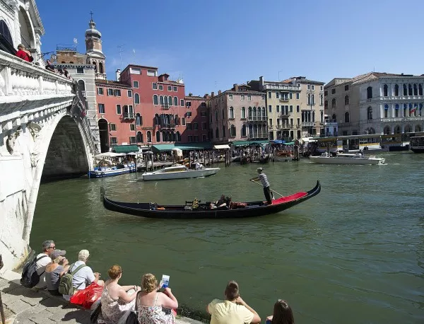 Кметът на Венеция подаде оставка 