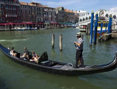 GPS-и и светлоотразители на гондолите във Венеция