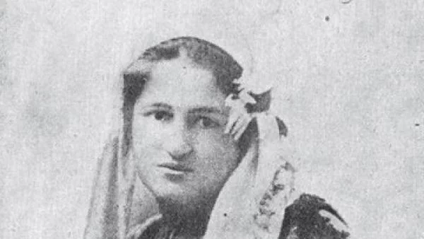 Родена е Менча Кърничева