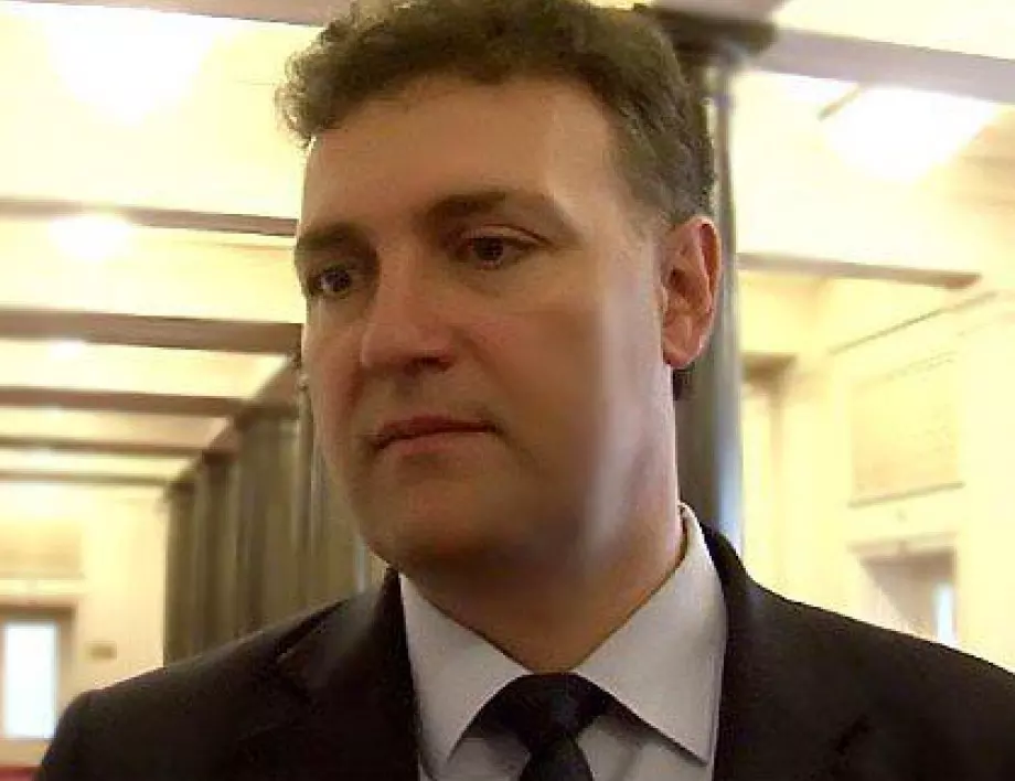 Валентин Николов: БЕХ не е собственост на министъра