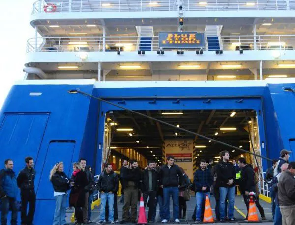 Стачка блокира най-голямото пристанище в Европа