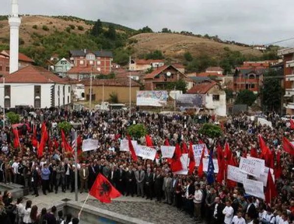 ЕК не вижда проблем с албанската платформа в Македония