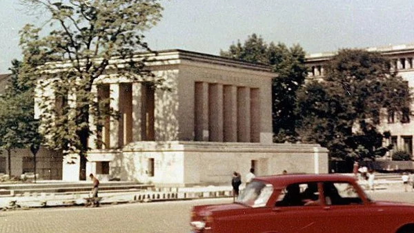 ОС на София взема решение за разрушаване на мавзолея на Георги Димитров