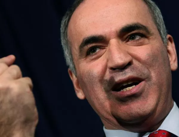 Гари Каспаров е кандидат за президент на ФИДЕ