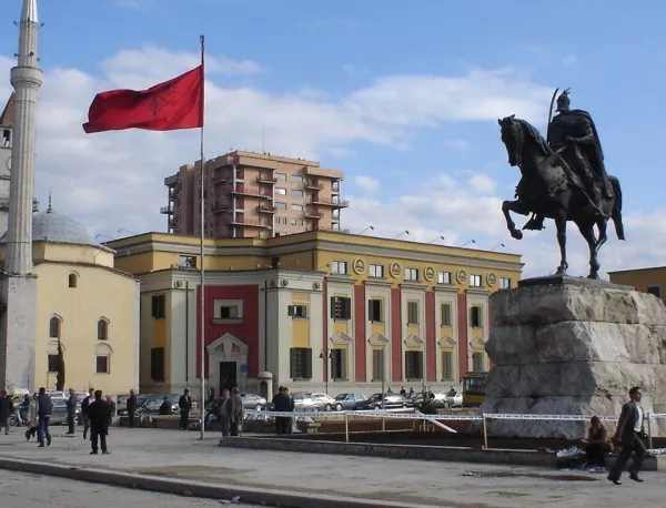 Албанската централна банка потвърди кражбата на голяма сума пари 
