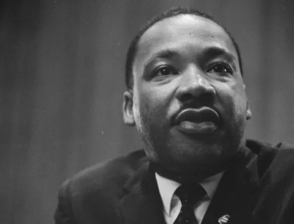 Убит е борецът за права на цветнокожите в САЩ Мартин Лутър Кинг