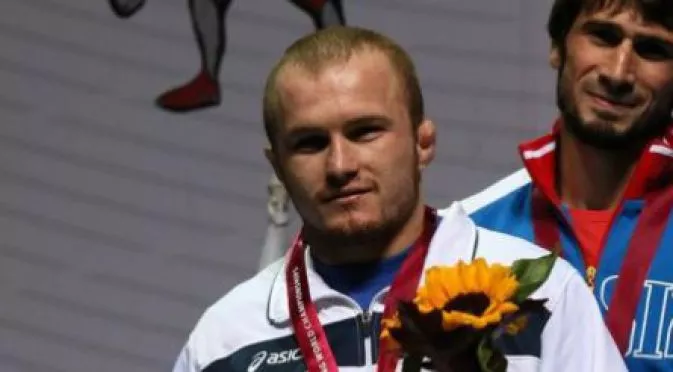 Дубов е шампион, а Вангелов е с бронз от Полша 