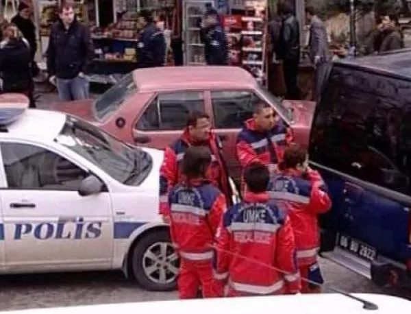 Автобус погуби 12 души на спирка в Анкара