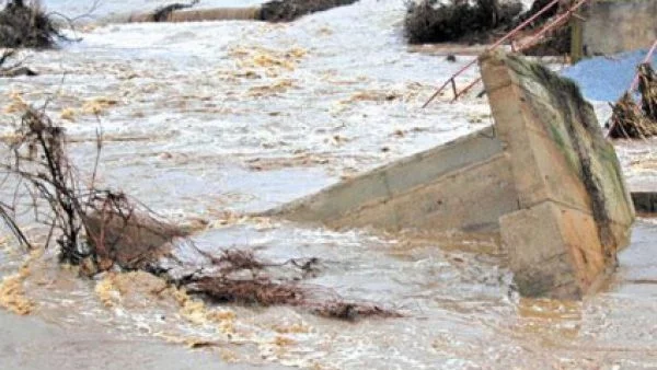 Наводнения в Гърция и Албания