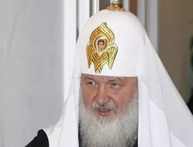 И Руският патриарх призова за църковни служби без миряни