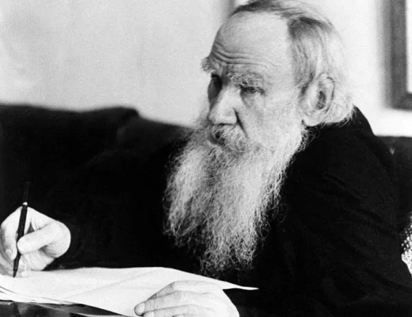 Руският писател Лев Толстой е отлъчен от Руската църква за романа си "Възкресение"