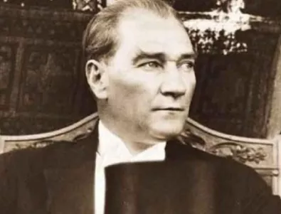 В Турция махнаха бюст на Ататюрк от двор на училище