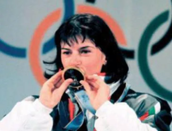 Екатерина Дафовска става олимпийска шампионка по биатлон в Нагано