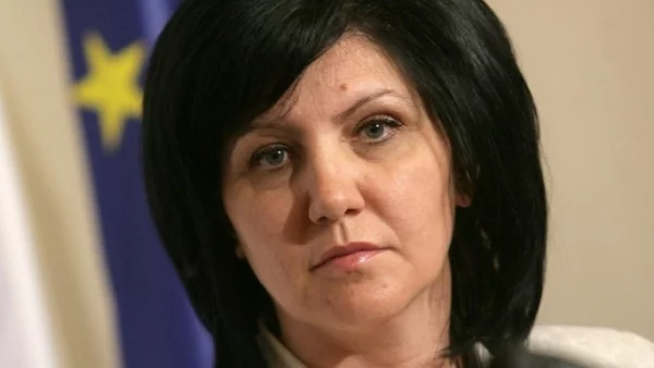 Караянчева: Имаме реални шансове да сформираме правителство само на ГЕРБ