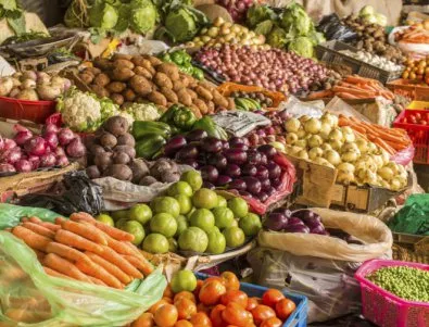 Плодове и зеленчуци с по-ниски цени на едро