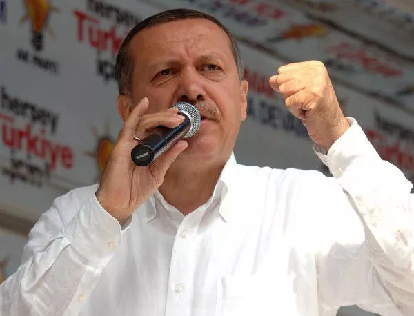 Социолози: Партията на Ердоган ще загуби мнозинството след изборите