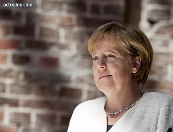Меркел иска пълно изясняване на случая с подслушването