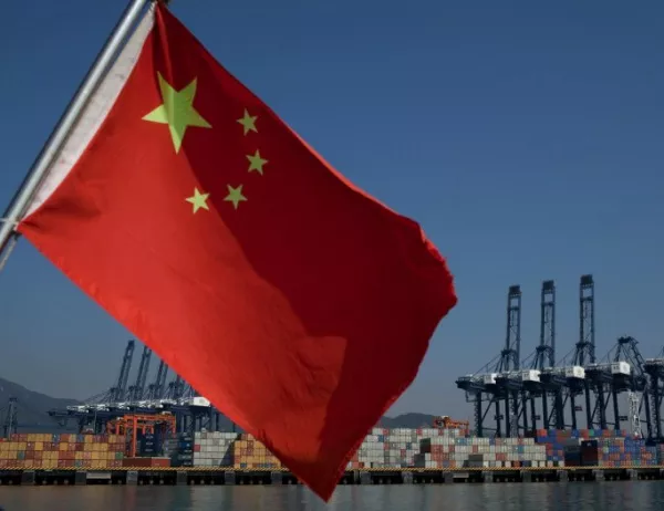 Китай прекратява вноса си на севернокорейски текстил и ограничава доставките на природен газ