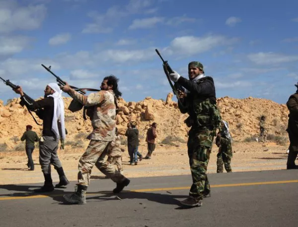 САЩ за първи път атакуваха по въздух позиции на "Ислямска държава" в Либия
