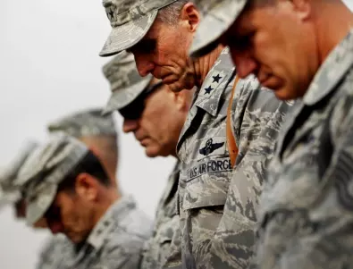 Повече самоубийства, отколкото военни загуби в армията на САЩ - Пентагонът не може да намери решение