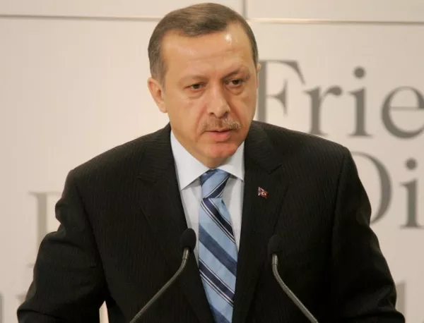 33 полицаи арестувани за незаконно подслушване на Ердоган