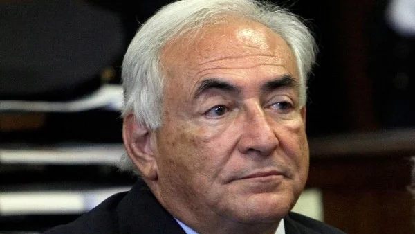 Строс-Кан съди сводник, използвал инициалите му за бордей