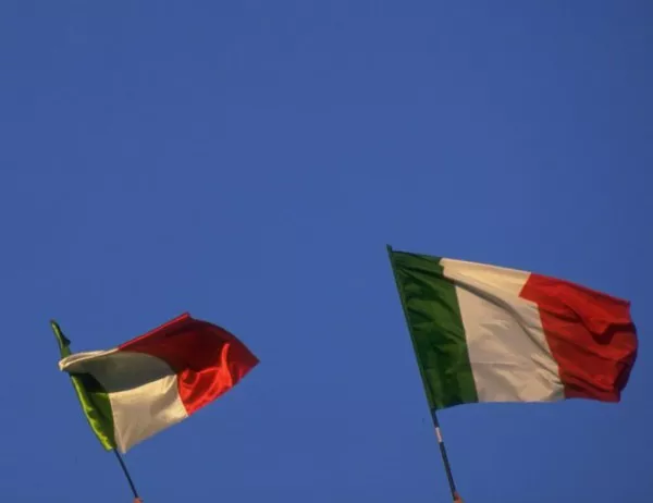 Посолството в Италия показа телефоните за информация след срутването в Генуа