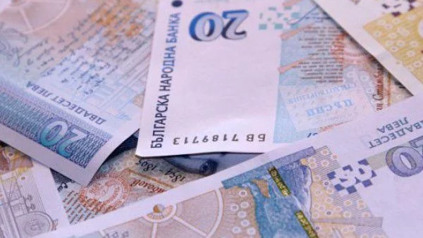 Нагли измамници взеха 21 хил. лв. от пенсионер