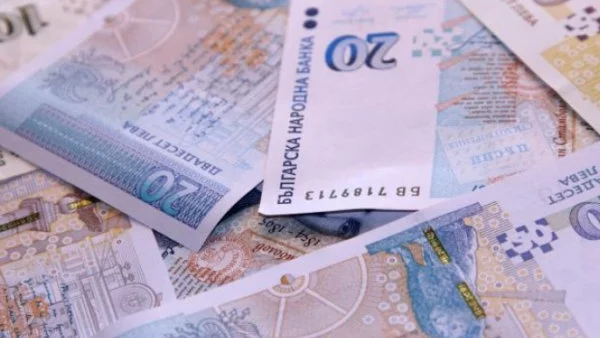 Половината потребителски кредити у нас се отпускат за покриване на стари задължения