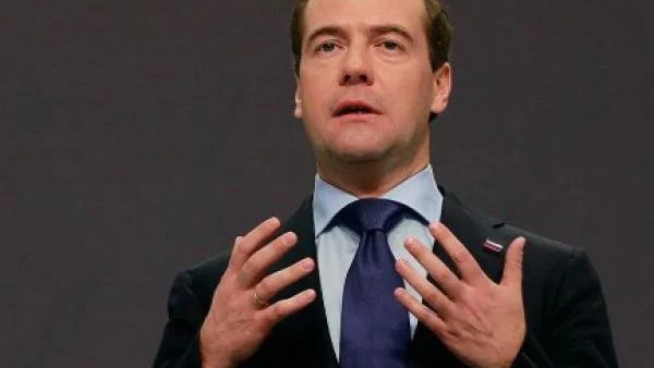 Медведев: ЕС трябва да сложи край на войната на санкции 
