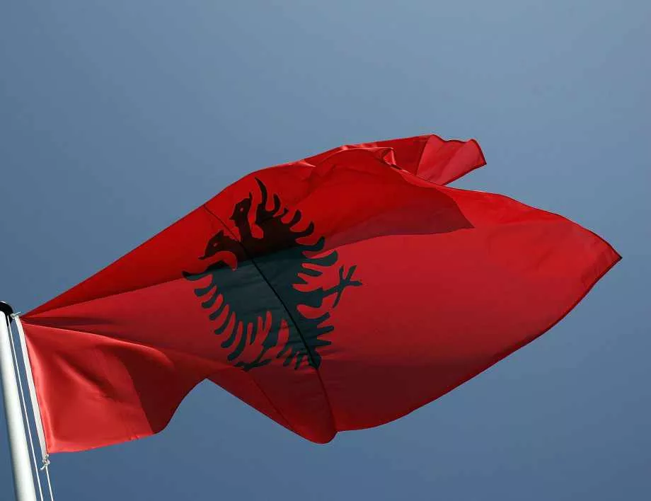 Повече от 340 вторични труса в Албания 